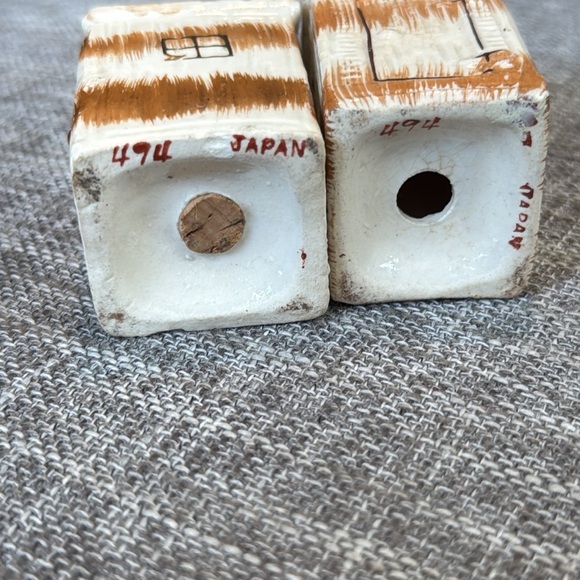 Vintage Ceramic Outhouse Salt and Pepper Shakers “I'm Fulla S, I’m Fulla P” - Picture 13 of 13